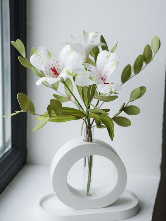 Modern Curve Vase